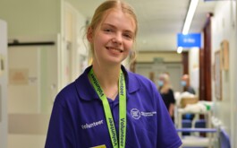 Record numbers of young people to volunteer in our hospitals this summer